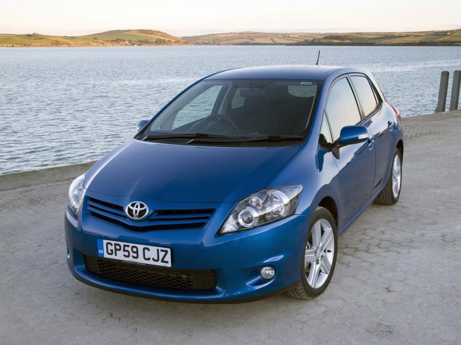 Toyota Auris 5-Door 2010 года  (UK) (фото 43 из 59)